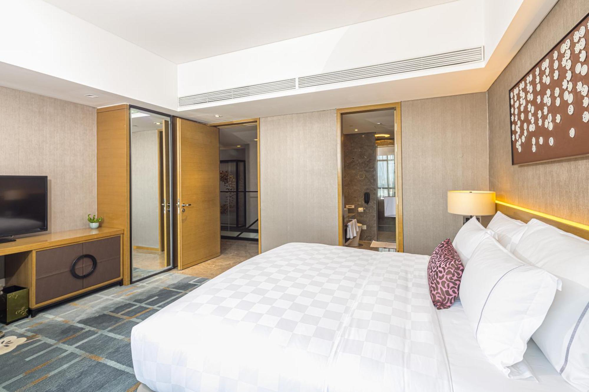 Wyndham JinJiang Hotel Bagian luar foto