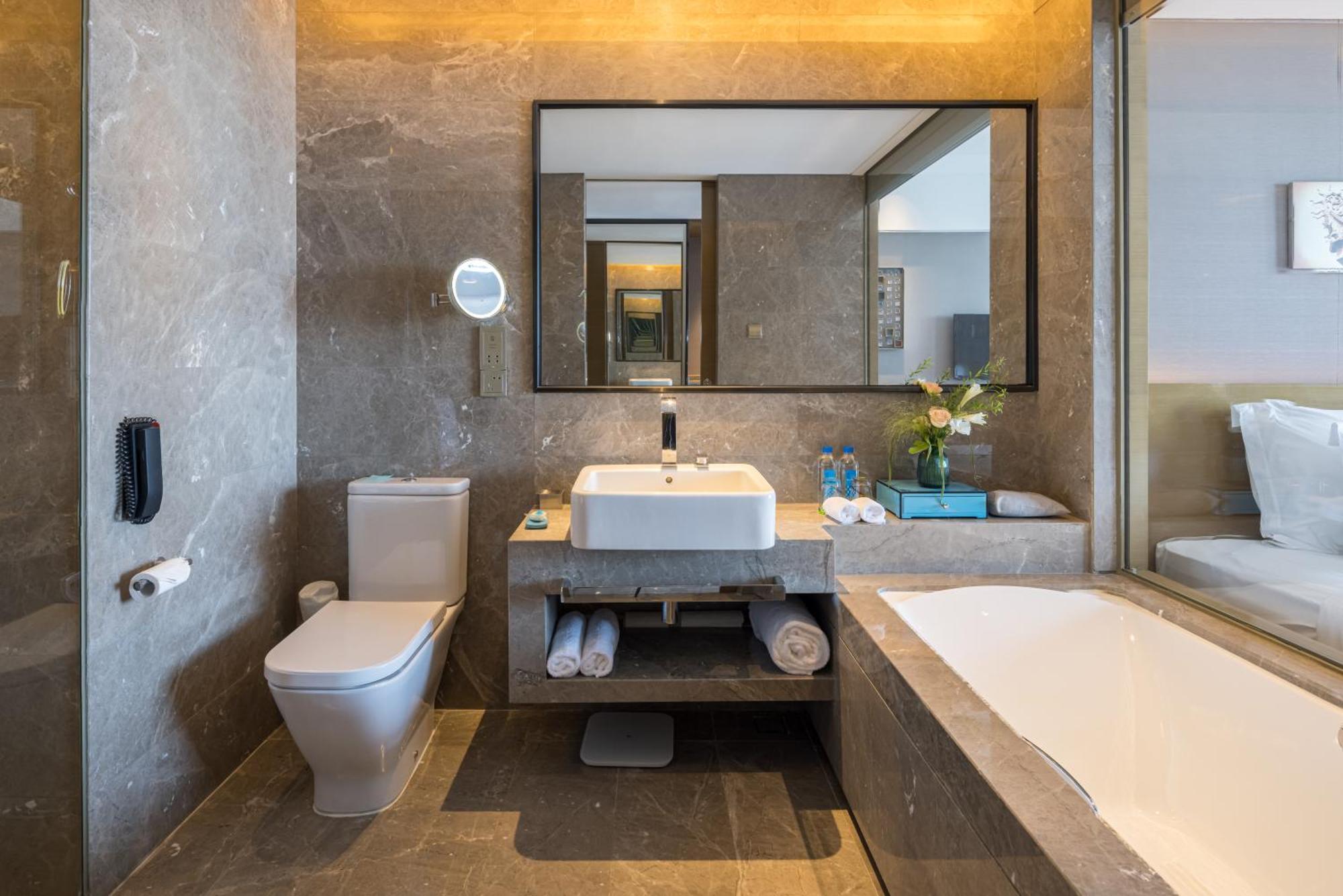 Wyndham JinJiang Hotel Bagian luar foto