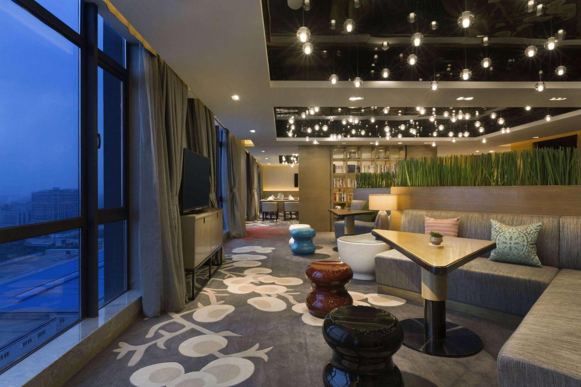 Wyndham JinJiang Hotel Bagian luar foto