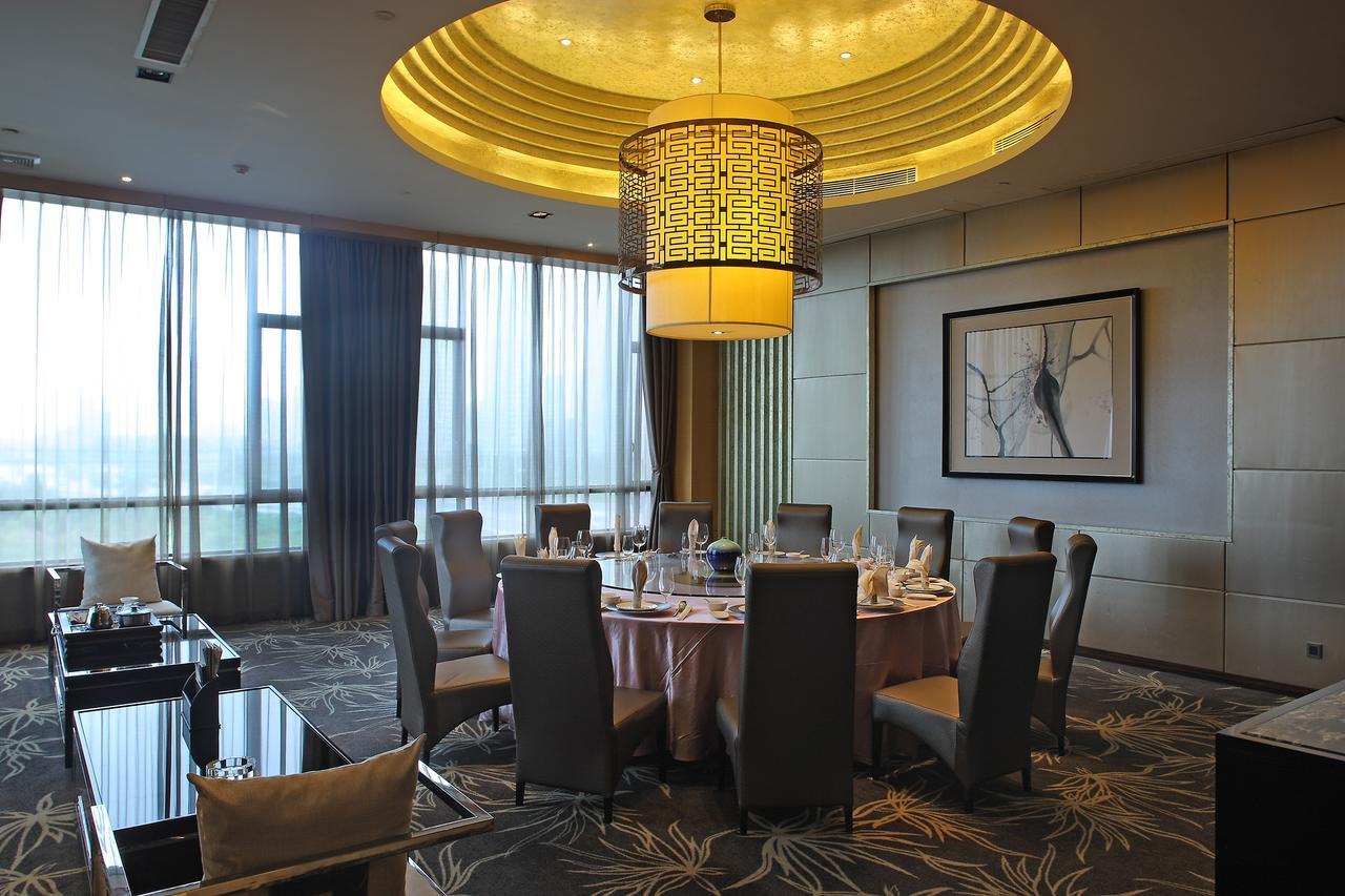 Wyndham JinJiang Hotel Bagian luar foto