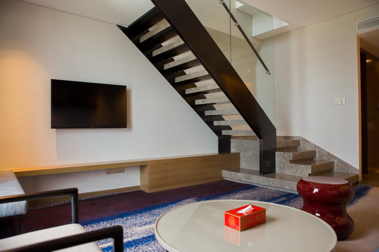 Wyndham JinJiang Hotel Bagian luar foto
