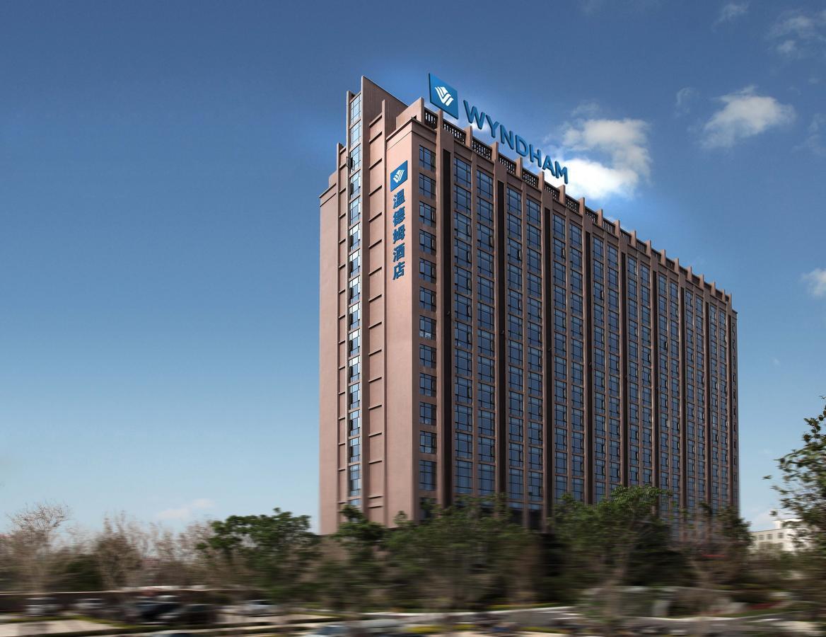 Wyndham JinJiang Hotel Bagian luar foto