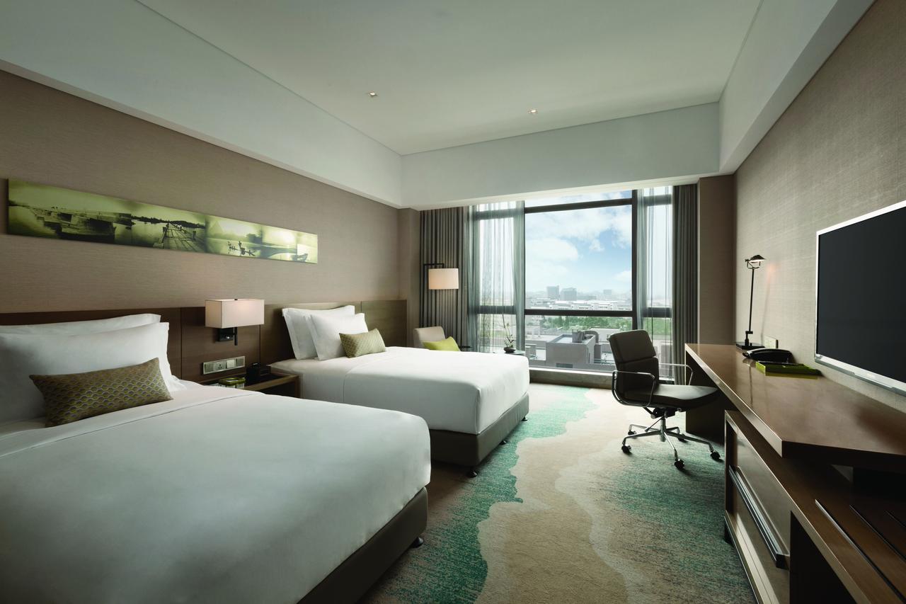 Wyndham JinJiang Hotel Bagian luar foto
